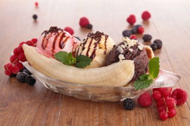 banana split and berries